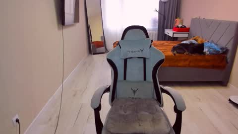 Sarah online show from 04/09/26, 02:33