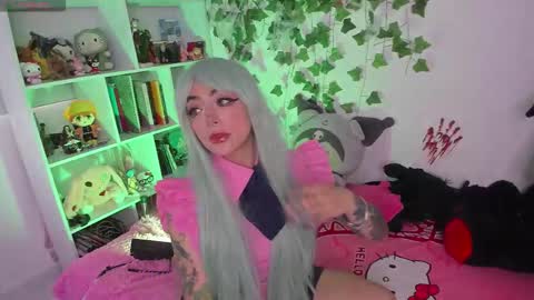 Sarah NEW ACCOUNT online show from 12/05/25, 04:58