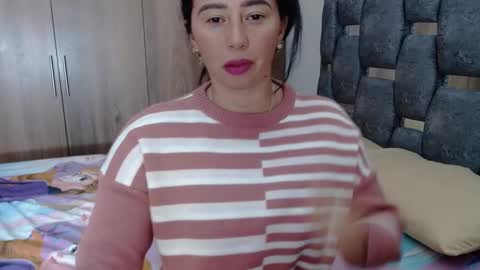Lia online show from 01/21/25, 05:51
