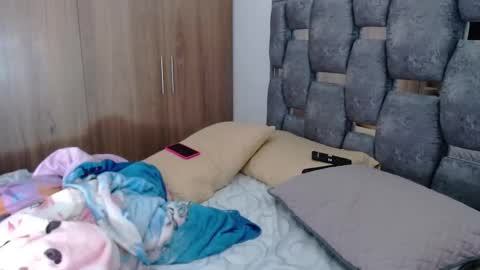 Lia online show from 01/29/25, 02:32