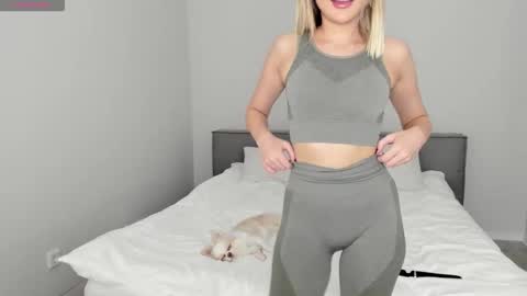 sarahphyllis online show from 11/14/25, 05:44