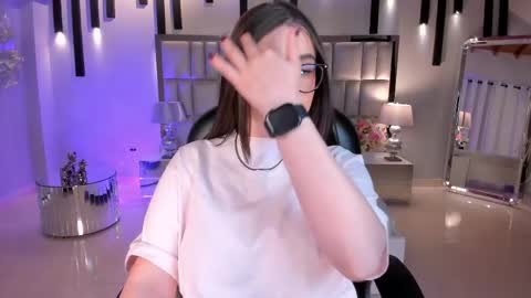 Sarah Rhodes online show from 04/17/26, 12:41