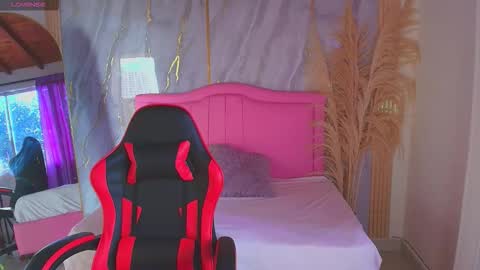 Snapshot of sarahrouse_ chatting on 11/05/25, 07:14 S A R A H online show from 11/05/25, 07:14