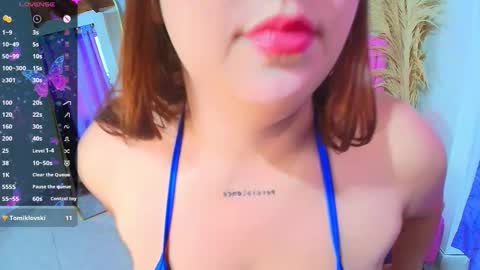 Snapshot of sarahrouse_ chatting on 11/21/25, 02:05 S A R A H online show from 11/21/25, 02:05