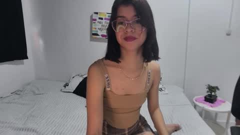 Sarah  online show from 10/20/25, 06:41