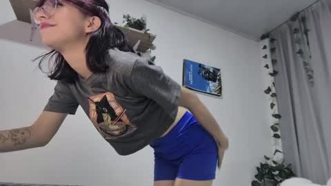 Sarah  online show from 04/09/26, 08:03