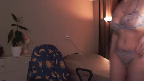 Sarah online show from 03/01/26, 03:36