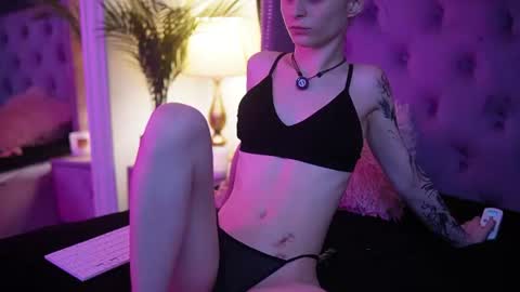  Sarai  online show from 06/14/26, 08:11