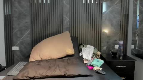 Sarai online show from 09/27/25, 03:44