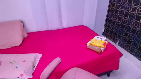 Sara  online show from 02/19/25, 12:00