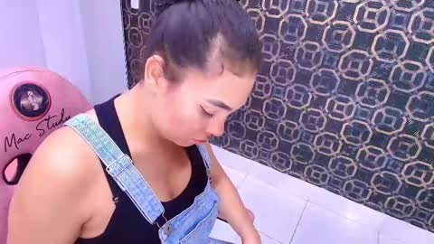 Sara  online show from 02/24/25, 11:54