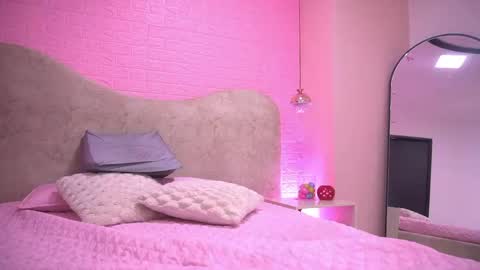 Sara  online show from 04/16/26, 11:55