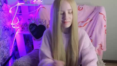 Snapshot of sarakaell chatting on 01/15/26, 01:10 Sara online show from 01/15/26, 01:10