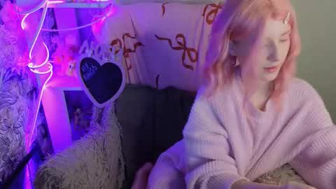 Snapshot of sarakaell chatting on 02/02/26, 01:37 Sara online show from 02/02/26, 01:37