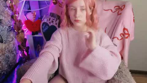 Snapshot of sarakaell chatting on 02/11/26, 08:14 Sara online show from 02/11/26, 08:14