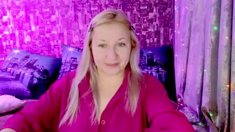 Snapshot of sarakatherin chatting on 12/22/24, 06:48 Sara online show from 12/22/24, 06:48