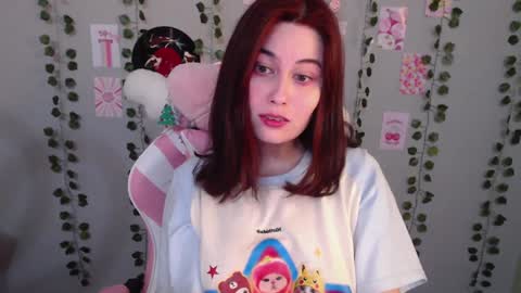 Snapshot of sarakinski chatting on 01/11/25, 09:57 Sara online show from 01/11/25, 09:57