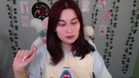 Snapshot of sarakinski chatting on 01/12/25, 01:16 Sara online show from 01/12/25, 01:16