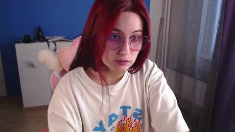Snapshot of sarakinski chatting on 03/31/26, 11:10 Sara online show from 03/31/26, 11:10
