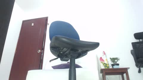 Saraloves online show from 03/04/26, 10:54