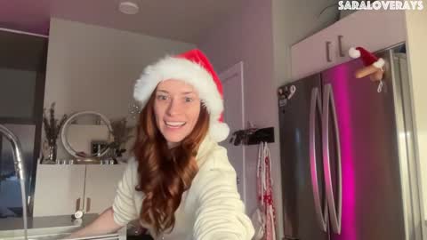 Snapshot of saraloverays chatting on 12/25/24, 12:27 Back from Vacay Follow for more here online show from 12/25/24, 12:27