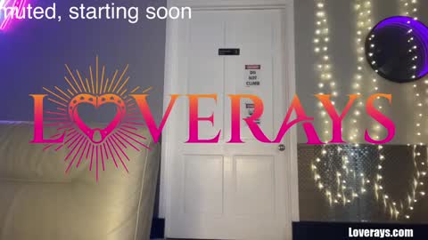 Snapshot of saraloverays chatting on 12/05/25, 03:48 Back from Vacay Follow for more here online show from 12/05/25, 03:48