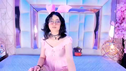 Snapshot of saramartini2 chatting on 11/04/25, 05:50 sara online show from 11/04/25, 05:50