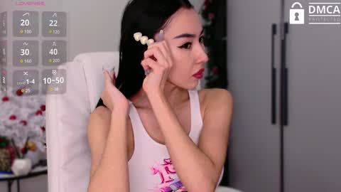 Snapshot of saranmia chatting on 01/20/25, 01:00 Mia online show from 01/20/25, 01:00