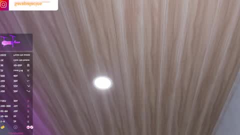 Snapshot of sarapalacios__ chatting on 12/30/24, 03:47   online show from 12/30/24, 03:47
