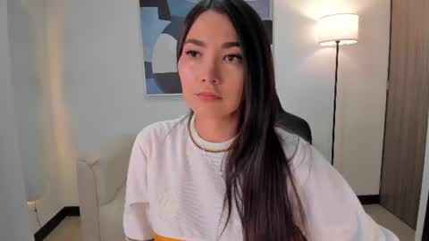 I am Sara  online show from 07/04/26, 03:02