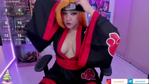 Snapshot of sararuales5 chatting on 12/17/24, 01:27 Sara Ruales online show from 12/17/24, 01:27