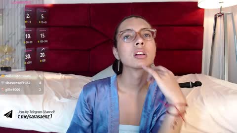 Snapshot of sarasaenz_99 chatting on 01/17/25, 10:45 Sara online show from 01/17/25, 10:45