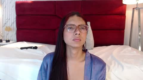 Snapshot of sarasaenz_99 chatting on 02/06/25, 10:53 Sara online show from 02/06/25, 10:53