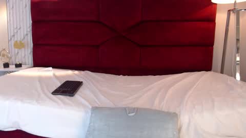 Snapshot of sarasaenz_99 chatting on 02/07/25, 10:41 Sara online show from 02/07/25, 10:41