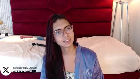 Snapshot of sarasaenz_99 chatting on 03/06/25, 10:26 Sara online show from 03/06/25, 10:26