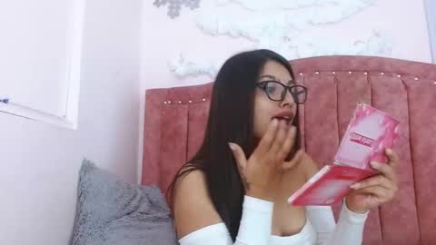 sarastonesx online show from 01/20/25, 09:13