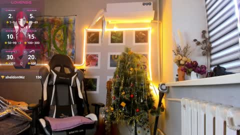 Snapshot of sarasun34 chatting on 12/13/24, 05:05 Sara online show from 12/13/24, 05:05