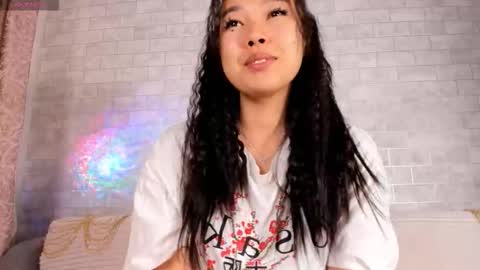 Snapshot of sarasun34 chatting on 10/04/25, 04:54 Sara online show from 10/04/25, 04:54