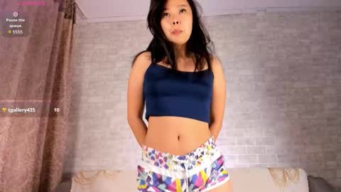 Snapshot of sarasun34 chatting on 10/06/25, 08:01 Sara online show from 10/06/25, 08:01