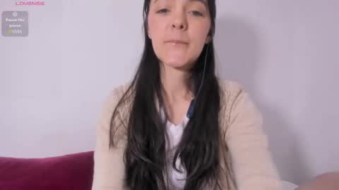 Sara   online show from 09/15/25, 09:04