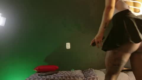 Sara Herrera online show from 04/19/26, 01:05