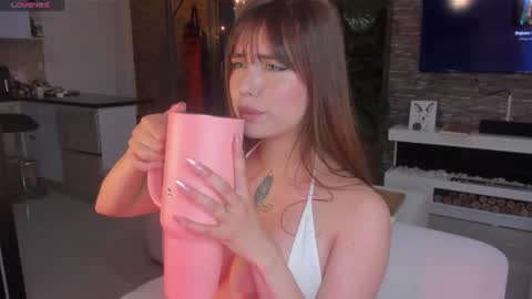   - independient model online show from 06/20/26, 02:14