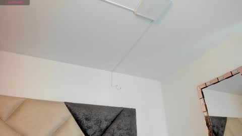      online show from 09/24/25, 06:44