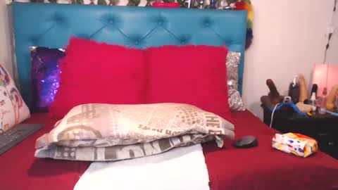 Sara Wills online show from 03/23/26, 02:21