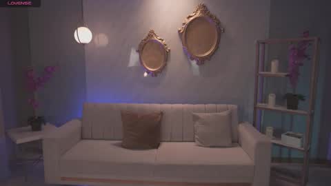 Sara Winstone online show from 02/11/26, 12:32