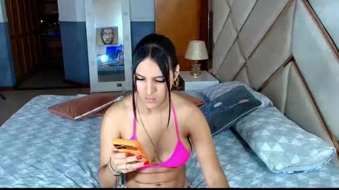 Snapshot of sarawonder69x chatting on 11/28/25, 07:38 Sara Rivera online show from 11/28/25, 07:38