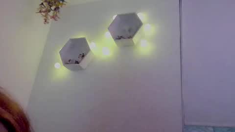 Saray  online show from 11/18/25, 04:17