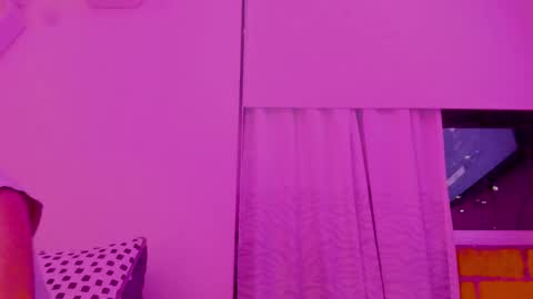 Saray  online show from 01/06/26, 04:27