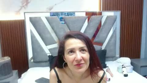saray_hot202cl online show from 10/27/25, 03:54