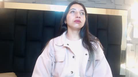 Saray Pink online show from 01/08/26, 11:45